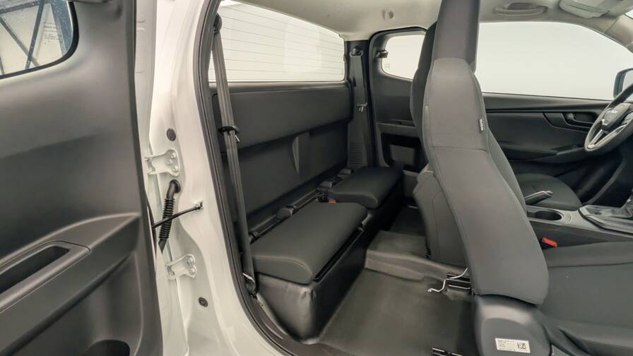 Mandataire Automobile neuf, recherche de Isuzu D-max-1-9-4x4-space-cab-n60-b-plus-at - E-Motors