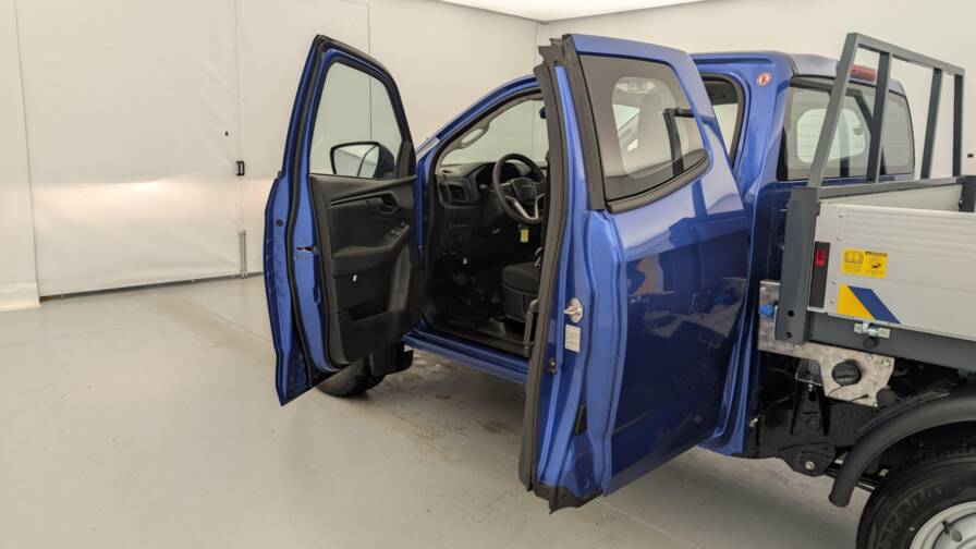 Mandataire Automobile neuf, recherche de Isuzu D-max-1-9-4x4-space-cab-n60-b-plus-at-to-work - E-Motors