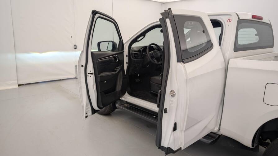 Mandataire Automobile neuf, recherche de Isuzu D-max-1-9-4x4-space-cab-n60-nsport-at - E-Motors