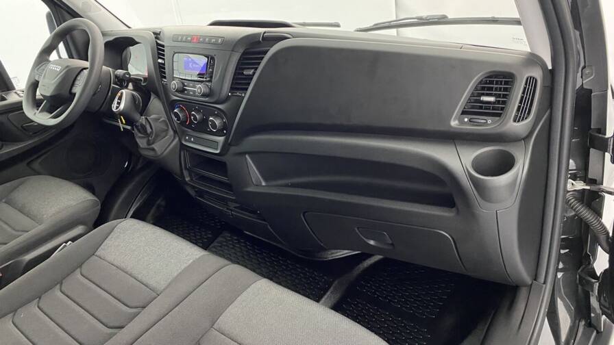 Mandataire Automobile neuf, recherche de Iveco Daily-35s16a8-4100-2-3-156ch-16m-hi-matic - E-Motors