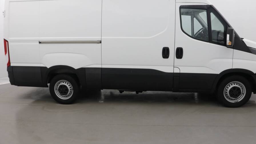 Mandataire Automobile utilitaire, recherche de Iveco Daily-fgn-35-s-15-v12-h2-plus-pdc-ar - E-Motors