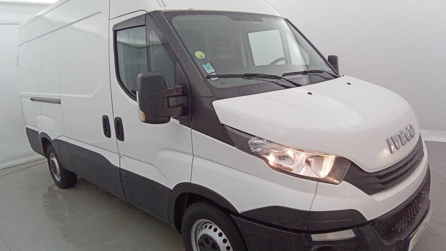 Mandataire Automobile utilitaire, recherche de Iveco Daily-fgn-35-s-15-v12-h2-plus-pdc-ar - E-Motors