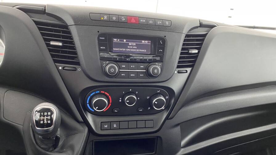 Mandataire Automobile neuf, recherche de Iveco Daily-iii-35c16h-3450-3-0-160ch-q-tor-ampliroll-cornut - E-Motors