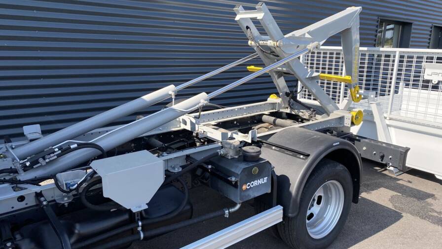 Mandataire Automobile neuf, recherche de Iveco Daily-iii-35c16h-3450-3-0-160ch-q-tor-ampliroll-cornut - E-Motors