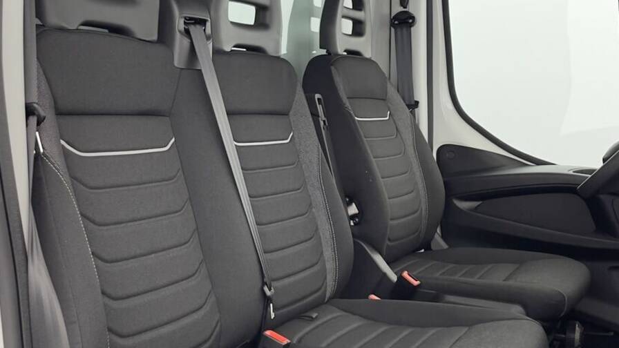 Mandataire Automobile neuf, recherche de Iveco Daily-iii-35c18ha8-4100-3-0-180ch-caisse-20m-toutain - E-Motors