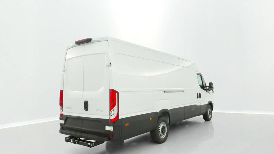Mandataire Automobile neuf, recherche de Iveco Daily-iii-35s18ha8-4100-3-0-180ch-16m - E-Motors