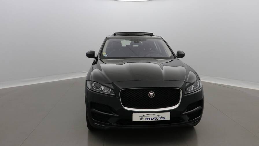 Avis-mandataire-auto-Emotors-Jaguar-F-pace-Prestige-180-awd-bvm6-plus-toit-ouvrant-panoramique.