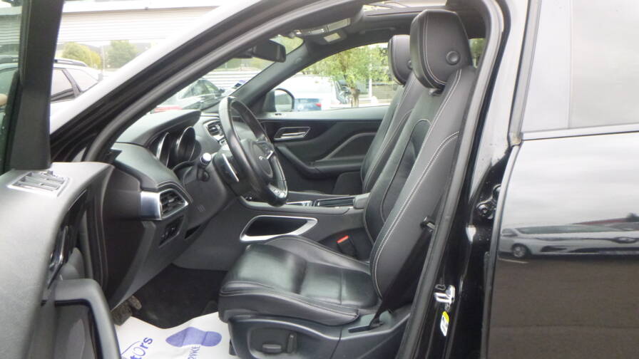 Mandataire Automobile occasion, recherche de Jaguar F-pace-2-0-d-180-ch-awd-bva8-r-sport - E-Motors