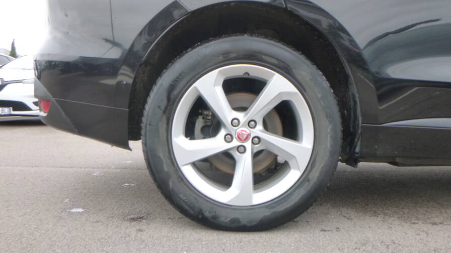 Mandataire Automobile occasion, recherche de Jaguar F-pace-2-0-d-180-ch-awd-bva8-r-sport - E-Motors