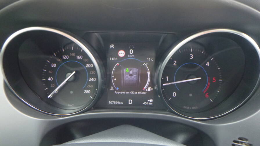 Mandataire Automobile occasion, recherche de Jaguar F-pace-2-0-d-180-ch-awd-bva8-r-sport - E-Motors