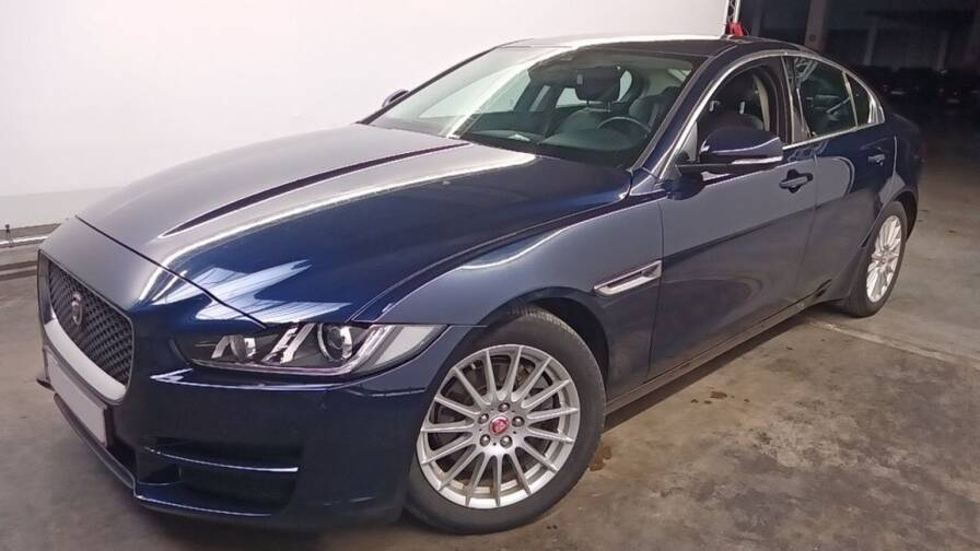Avis-mandataire-auto-Emotors-Jaguar-Xe-2-0d-163-prestige-plus-cuir-plus-cam-ra.