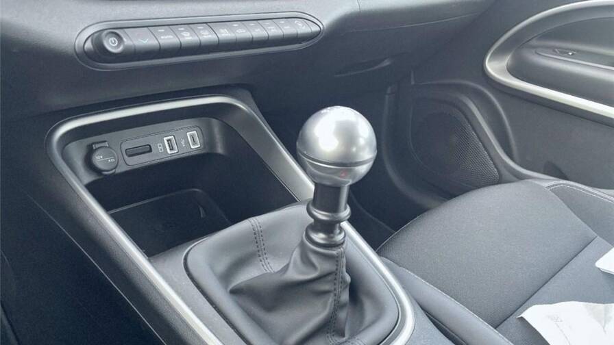 Mandataire Automobile occasion, recherche de Jeep Avenger-1-2-turbo-t3-100-ch-altitude-plus - E-Motors