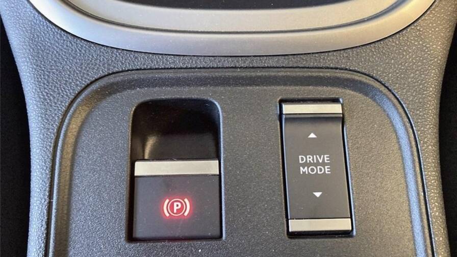 Mandataire Automobile occasion, recherche de Jeep Avenger-1-2-turbo-t3-100-ch-e-hybrid-bvr6-summit - E-Motors