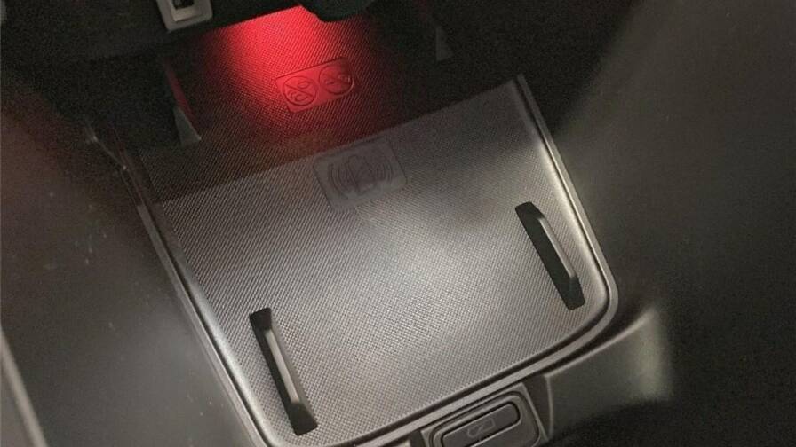 Mandataire Automobile occasion, recherche de Jeep Avenger-1-2-turbo-t3-110-ch-e-hybrid-bvr6-summit - E-Motors