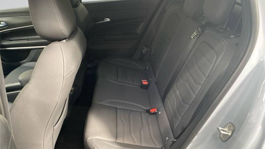 Mandataire Automobile occasion, recherche de Jeep Avenger-1-2-turbo-t3-110-ch-e-hybrid-bvr6-summit - E-Motors