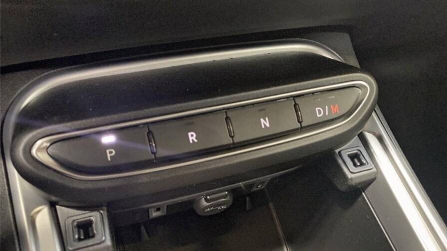 Mandataire Automobile occasion, recherche de Jeep Avenger-1-2-turbo-t3-110-ch-e-hybrid-bvr6-summit - E-Motors