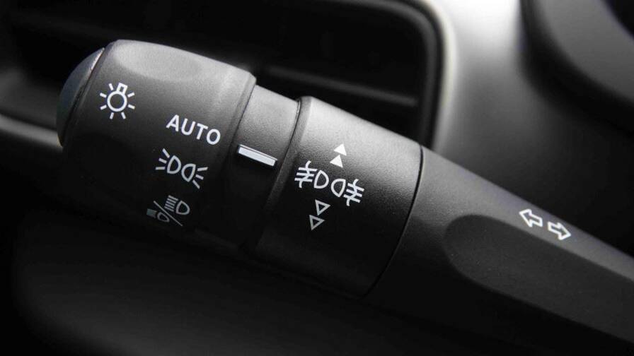 Mandataire Automobile neuf, recherche de Jeep Avenger-1-2-mhev-110-dct6-altitude - E-Motors