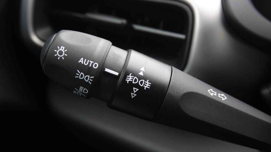 Mandataire Automobile neuf, recherche de Jeep Avenger-1-2-mhev-110-dct6-altitude - E-Motors