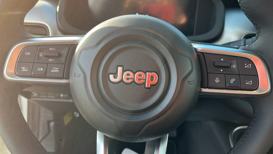 Mandataire Automobile neuf, recherche de Jeep Avenger-1-2-turbo-t3-100-ch-summit - E-Motors