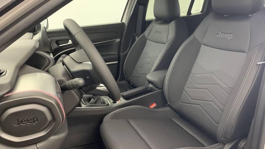 Mandataire Automobile neuf, recherche de Jeep Avenger-1-2-turbo-t3-100-ch-summit - E-Motors