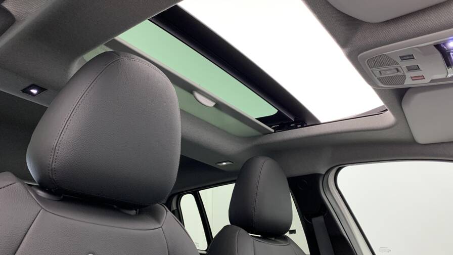 Mandataire Automobile neuf, recherche de Jeep Avenger-1-2-turbo-t3-110-ch-e-hybrid-bvr6-summit - E-Motors