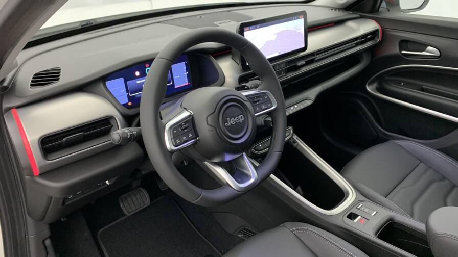 Mandataire Automobile neuf, recherche de Jeep Avenger-1-2-turbo-t3-110-ch-e-hybrid-bvr6-summit - E-Motors