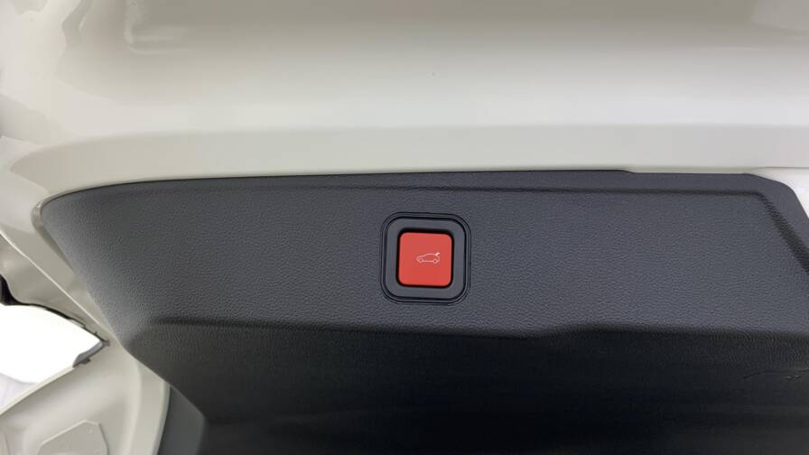 Mandataire Automobile neuf, recherche de Jeep Avenger-1-2-turbo-t3-110-ch-e-hybrid-bvr6-summit - E-Motors