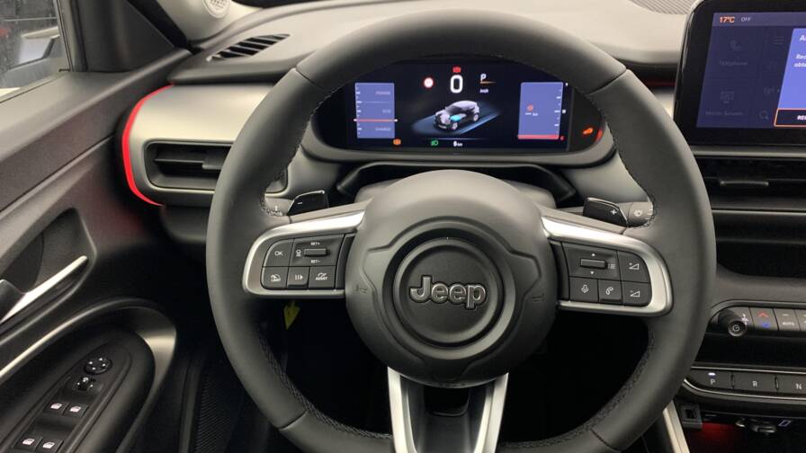 Mandataire Automobile neuf, recherche de Jeep Avenger-1-2-turbo-t3-110-ch-e-hybrid-bvr6-summit - E-Motors