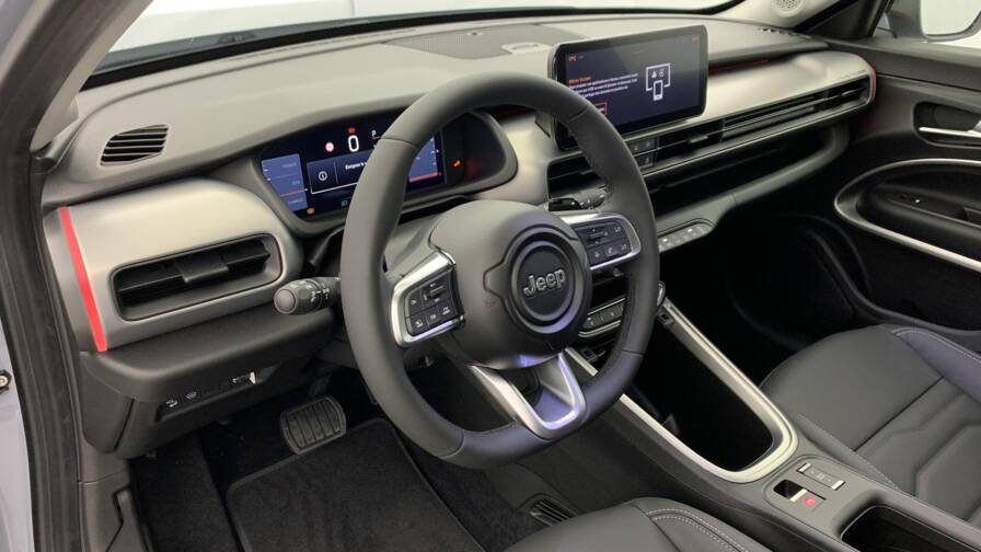 Mandataire Automobile neuf, recherche de Jeep Avenger-1-2-turbo-t3-110-ch-e-hybrid-bvr6-summit - E-Motors