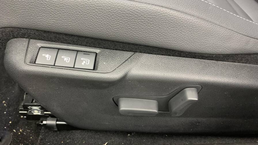 Mandataire Automobile neuf, recherche de Jeep Avenger-1-2-turbo-t3-110-ch-e-hybrid-bvr6-summit - E-Motors