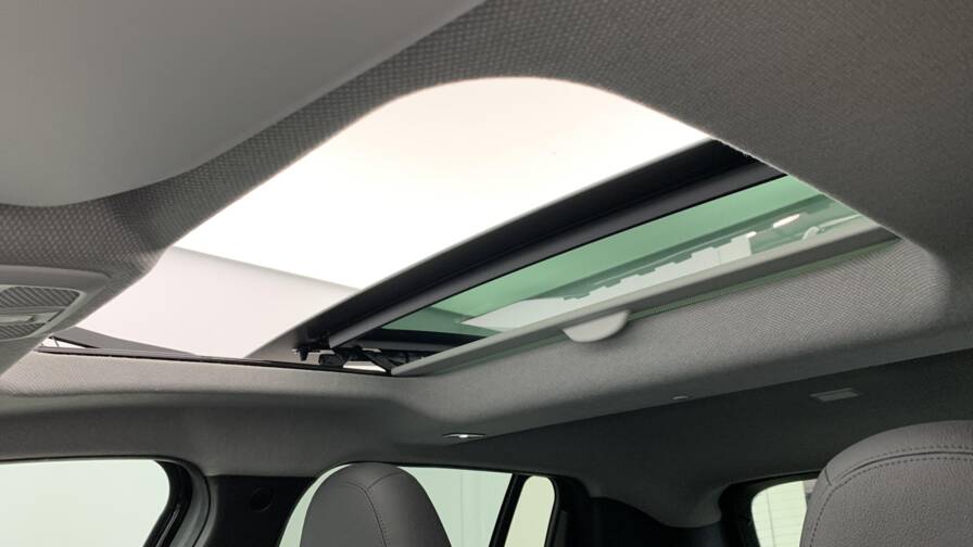 Mandataire Automobile neuf, recherche de Jeep Avenger-1-2-turbo-t3-110-ch-e-hybrid-bvr6-summit - E-Motors