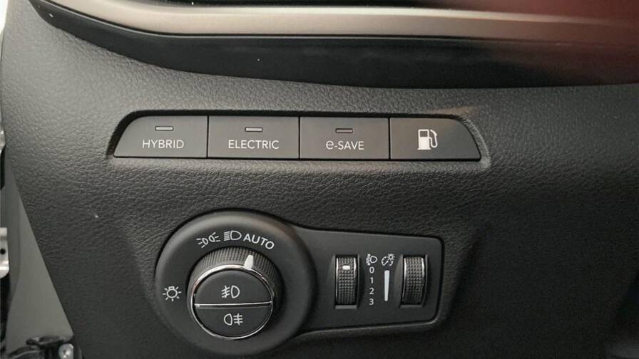 Mandataire Automobile occasion, recherche de Jeep Compass-1-3-phev-t4-240-ch-4xe-eawd-upland - E-Motors