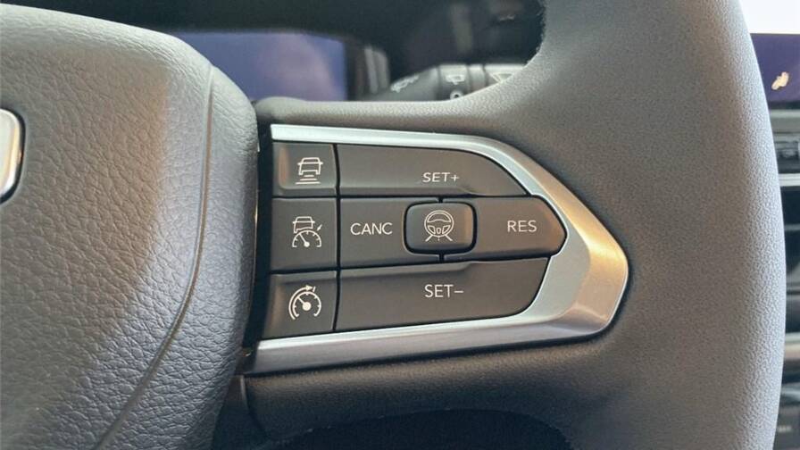 Mandataire Automobile occasion, recherche de Jeep Compass-1-3-phev-t4-240-ch-4xe-eawd-upland - E-Motors