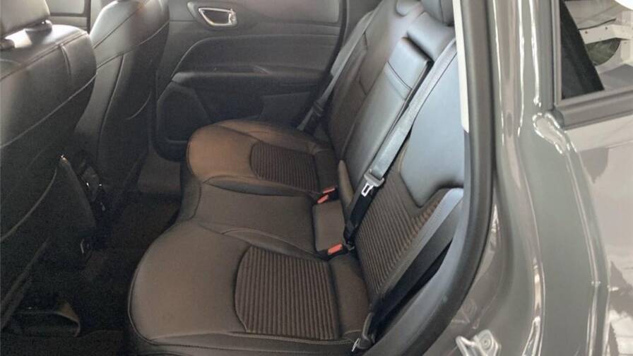 Mandataire Automobile occasion, recherche de Jeep Compass-1-3-phev-t4-240-ch-4xe-eawd-upland - E-Motors