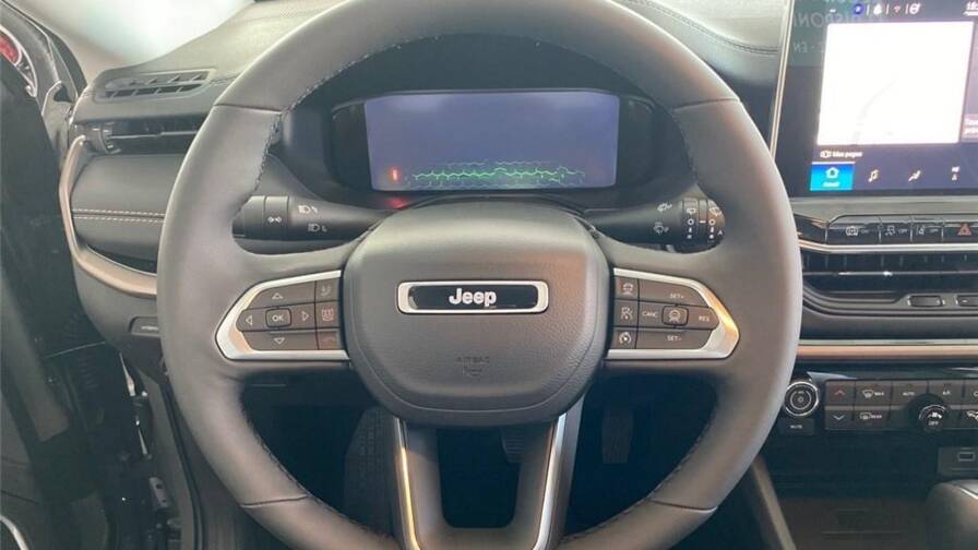 Mandataire Automobile occasion, recherche de Jeep Compass-1-3-phev-t4-240-ch-4xe-eawd-upland - E-Motors