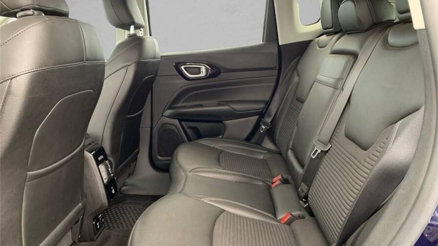 Mandataire Automobile occasion, recherche de Jeep Compass-1-3-turbo-t4-130-ch-bvm6-limited - E-Motors
