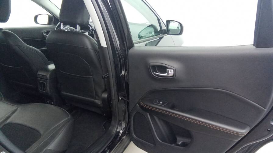 Mandataire Automobile occasion, recherche de Jeep Compass-1-3-gse-t4-150-ch-bvr6-limited - E-Motors