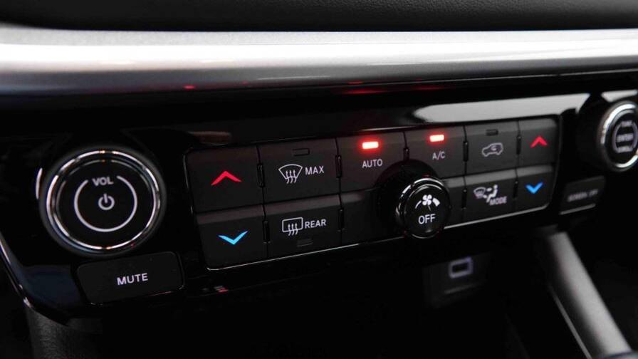 Mandataire Automobile neuf, recherche de Jeep Compass-1-5-t4-e-hybrid-dct-altitude - E-Motors