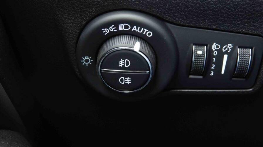 Mandataire Automobile neuf, recherche de Jeep Compass-1-5-t4-e-hybrid-dct-altitude - E-Motors