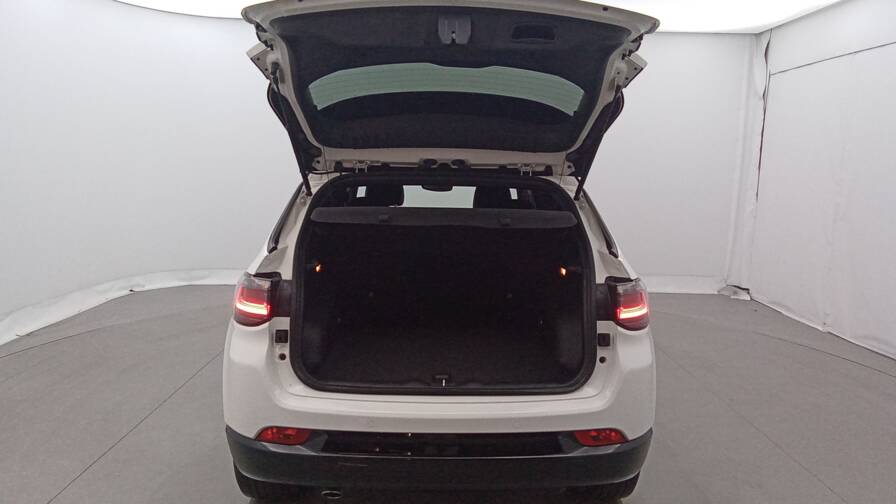 Mandataire Automobile occasion, recherche de Jeep Compass-1-6-i-multijet-ii-130-ch-bvm6-80th-anniversary - E-Motors