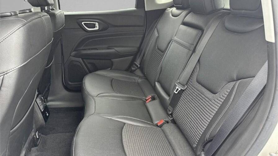 Mandataire Automobile occasion, recherche de Jeep Compass-ii-1-3-phev-t4-190-ch-4xe-eawd-limited - E-Motors