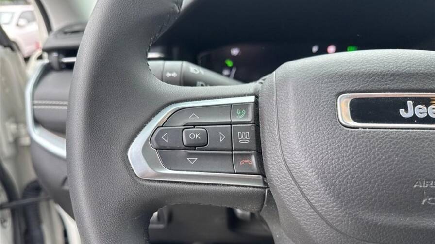 Mandataire Automobile occasion, recherche de Jeep Compass-ii-1-3-phev-t4-190-ch-4xe-eawd-limited - E-Motors