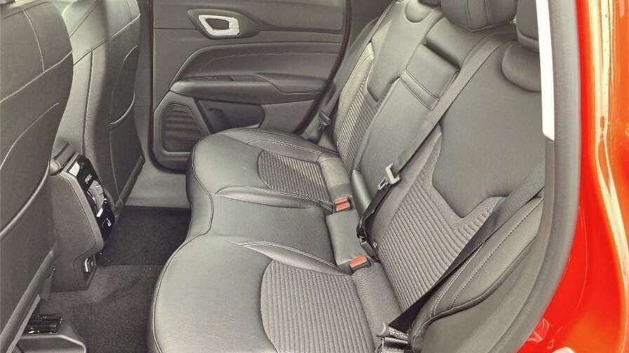 Mandataire Automobile occasion, recherche de Jeep Compass-ii-1-3-phev-t4-190-ch-4xe-eawd-limited - E-Motors