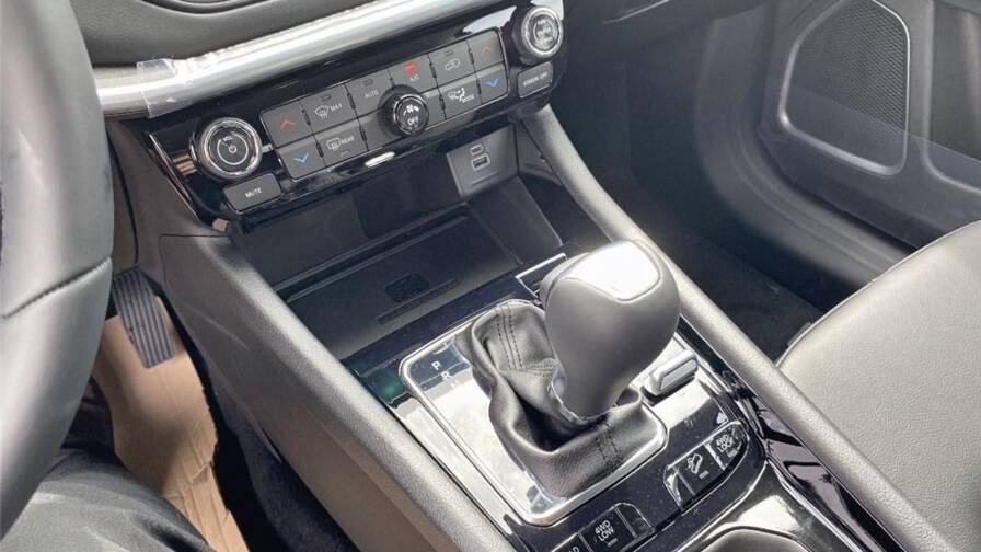 Mandataire Automobile occasion, recherche de Jeep Compass-ii-1-3-phev-t4-190-ch-4xe-eawd-limited - E-Motors