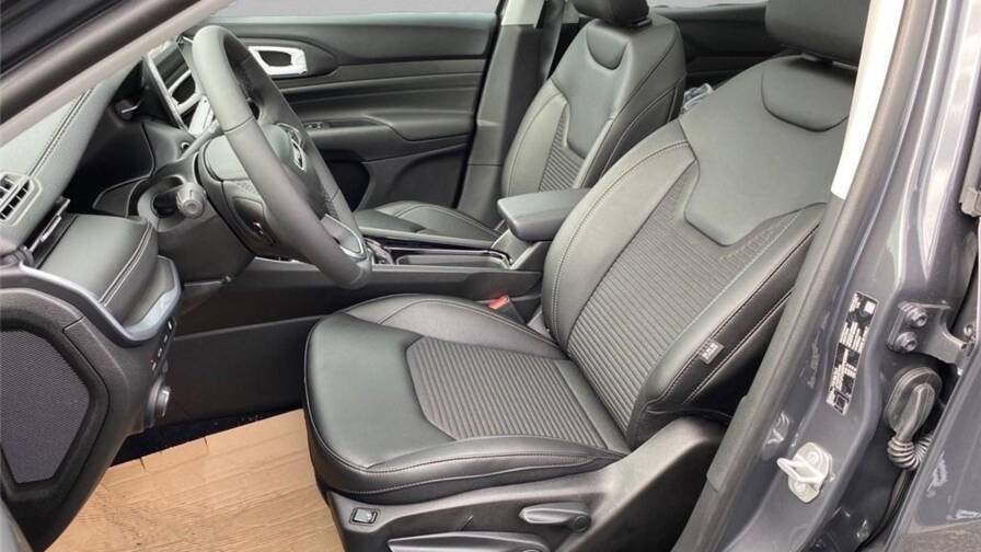 Mandataire Automobile occasion, recherche de Jeep Compass-ii-1-3-phev-t4-240-ch-4xe-eawd-limited - E-Motors