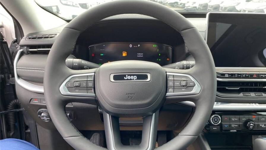 Mandataire Automobile occasion, recherche de Jeep Compass-ii-1-3-phev-t4-240-ch-4xe-eawd-limited - E-Motors