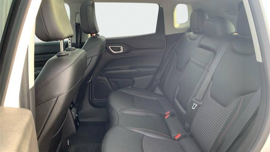 Mandataire Automobile occasion, recherche de Jeep Compass-ii-1-5-turbo-t4-130-ch-e-hybrid-bvr7-high-altitude - E-Motors