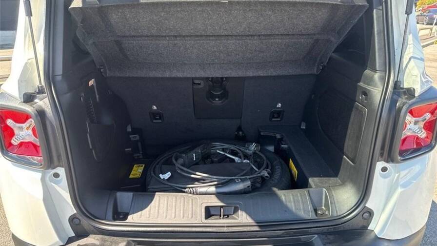 Mandataire Automobile occasion, recherche de Jeep Renegade-1-3-turbo-t4-190-ch-phev-bva6-4xe-eawd-limited - E-Motors