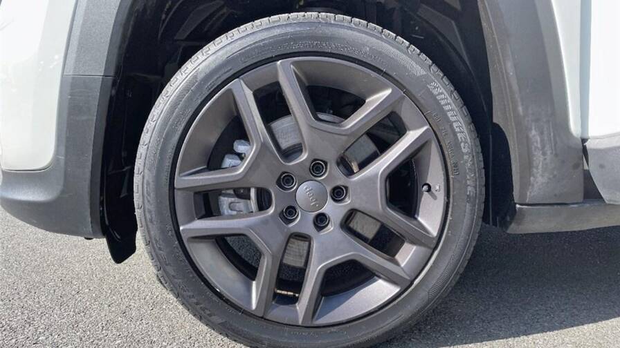 Mandataire Automobile occasion, recherche de Jeep Renegade-1-3-turbo-t4-240-ch-phev-at6-4xe-eawd-s - E-Motors