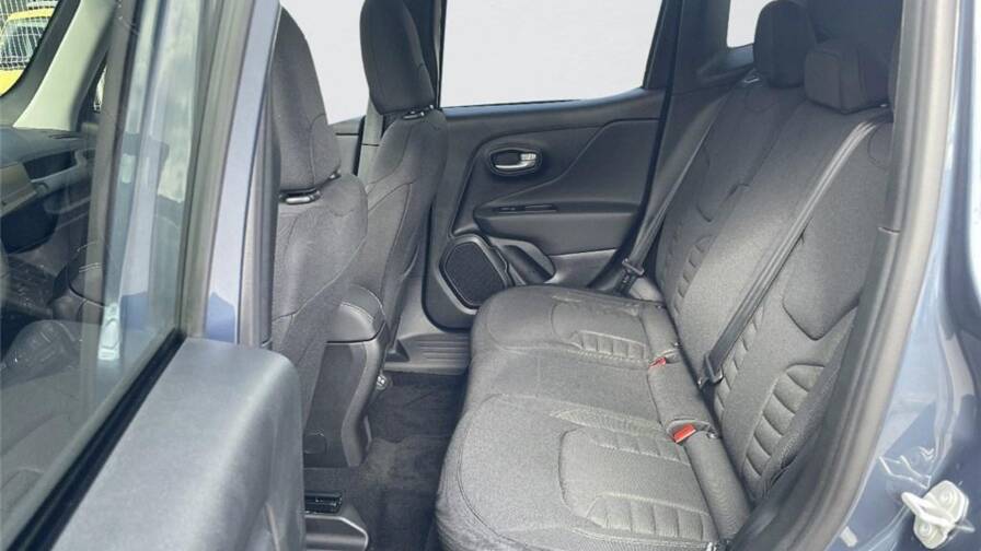 Mandataire Automobile occasion, recherche de Jeep Renegade-1-3-turbo-t4-240-ch-phev-bva6-4xe-eawd-north-star - E-Motors